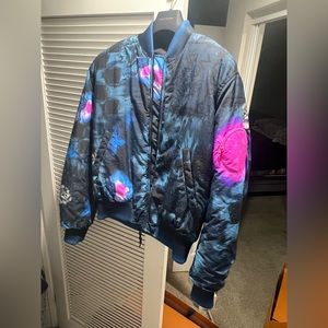 Really nice jacket. Has original tags receipts and boxing.